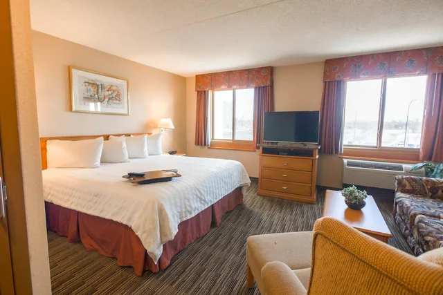 Studio, King Bed, Sofa, Humphry Inn Suites 1/5