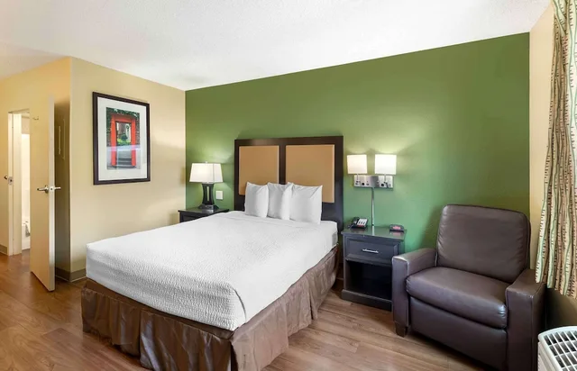 Studio, Queen Bed, Accessible, Extended Stay America Suites Denver Park Meadows 2/4