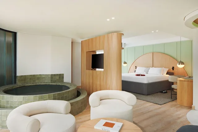 جناح فاخر بسرير كينج، Wellcomm Spa & Hotel 2/4