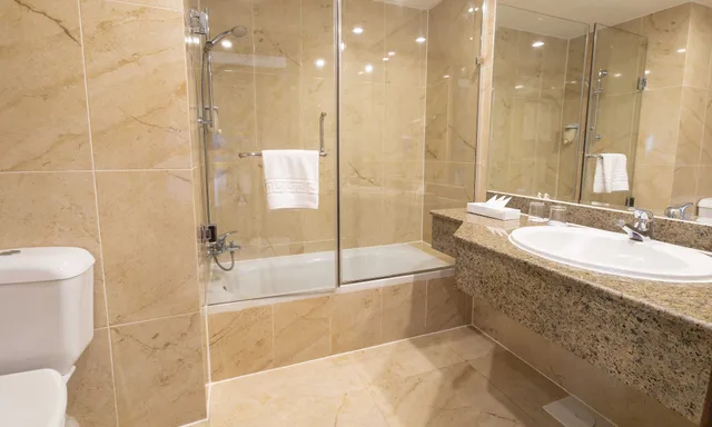 غرفة سوبيريور بسرير كينج وسرير كوين بإطلالة على الحديقة، Blend Elphistone Resort Marsa Alam 6/6