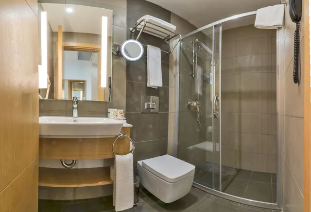 غرفة اقتصادية بسرير كوين بإطلالة على المدينة، Hotel Boursier 1 & Spa 5/5