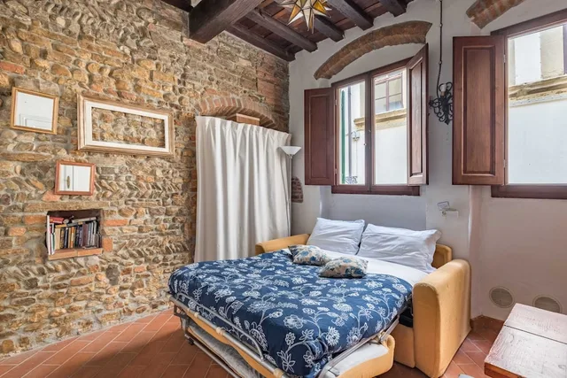 Studio, Sofa, Mini Studio in the Heart of Florence 1/8