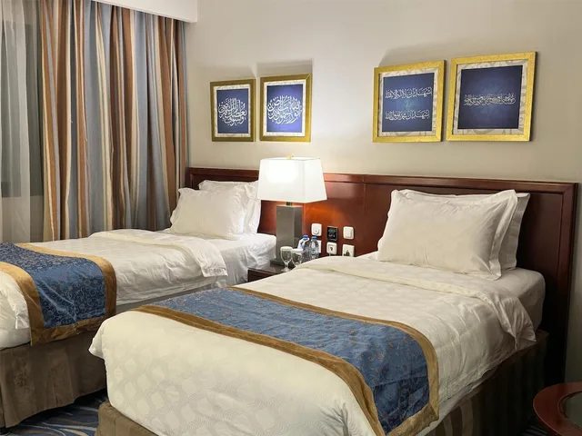 غرفة قياسية بسريرين منفصلين، برج فندق الصفوة 3(Al Safwa Tower 3 Hotel -EX ( Dorrar Aleiman Royal Hotel Makkah )) 1/6