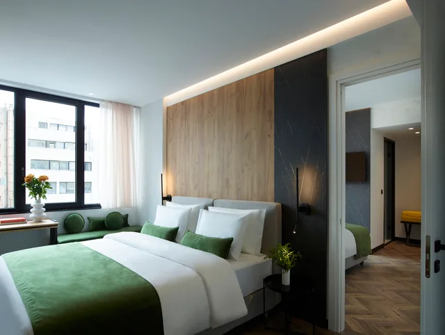 غرفة متصلة عائلية، The Port Square Hotel 2/3