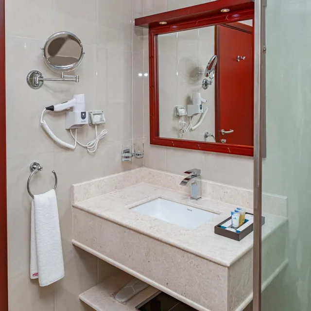 جناح جونيور، Salalah International Hotel 8/10
