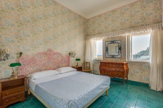 بنتهاوس بانورامي بسرير مزدوج وسريرين منفصلين بإطلالة على البحر بـ4 غرف نوم، Hotel Torre Dei Borboni 1/4