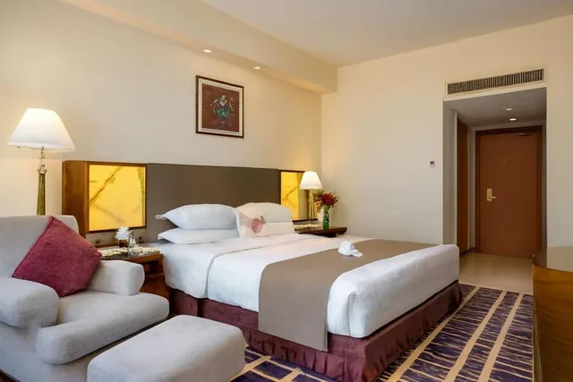 غرفة كلوب ديلوكس بسرير كينج، Kunming Jin Jiang Hotel 1/1