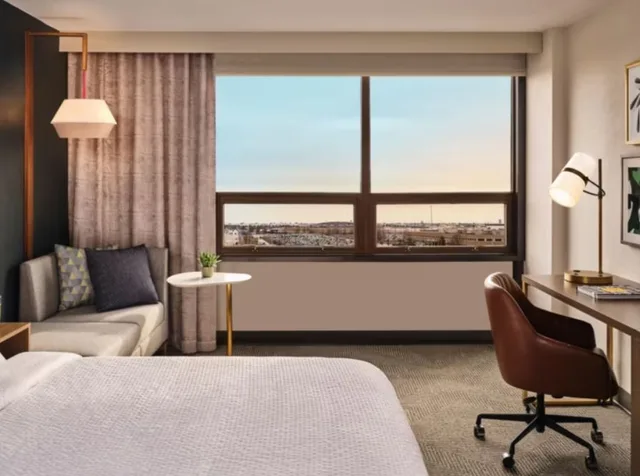 غرفة بسرير كينج، Holiday Inn Port Arthur Park Central By IHG 1/2