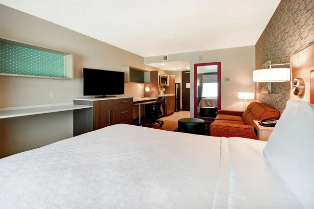 استوديو بسرير كوين، Home2 Suites by Hilton Victorville, CA 2/9