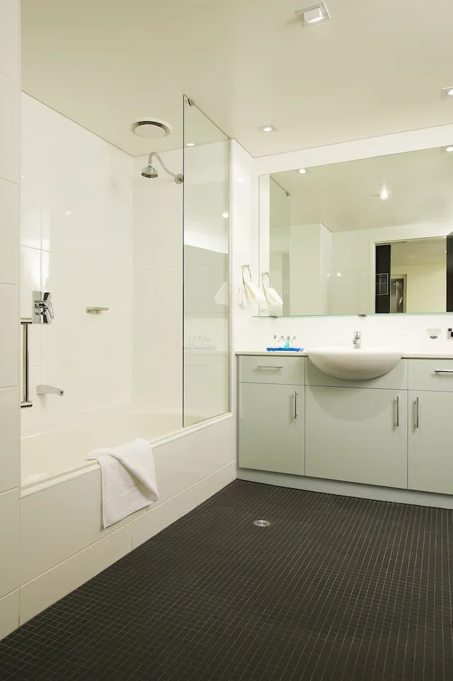 2 Bedrooms, Premier, Apartment, Adina Apartment Hotel Perth 4/4