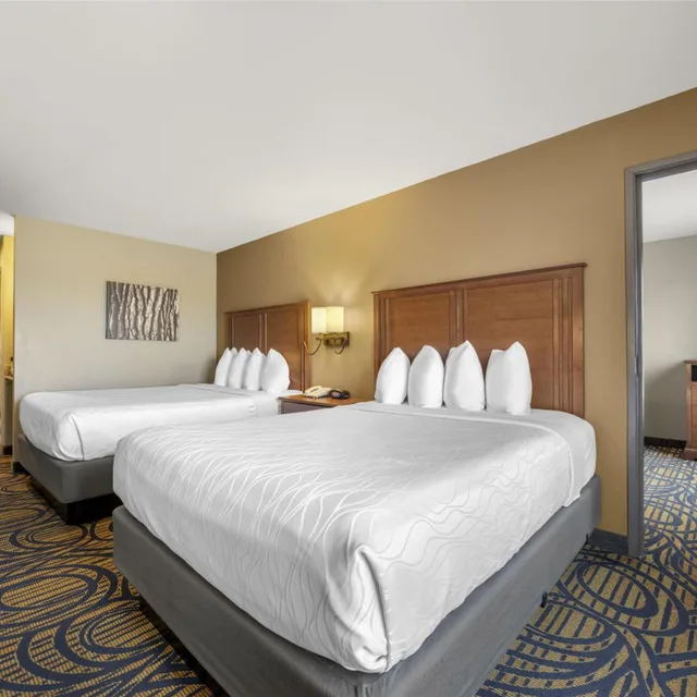 غرفة بسريرين كوين وسرير كوين، Best Western Woodburn 1/4