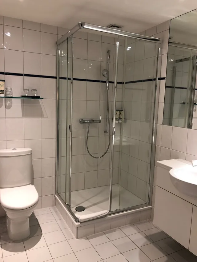 Boutique, Double Bed، Parkhotel Schloss Hunigen 4/5