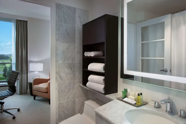 جناح ديلوكس بسرير كينج بمطبخ، Hilton Toronto Markham Suites Conference Centre Spa 3/4