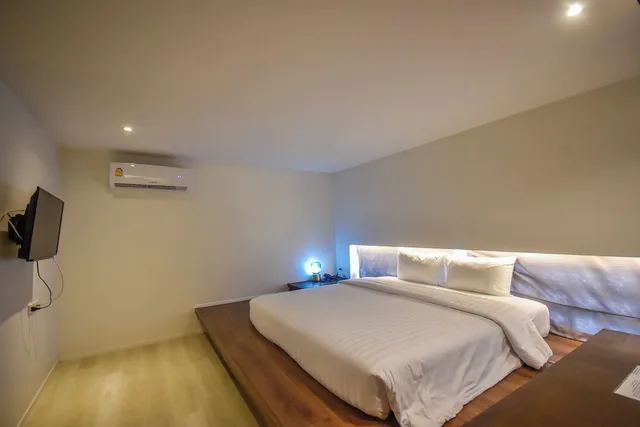 Family, Studio, Suite, S2 Hotel 2/4