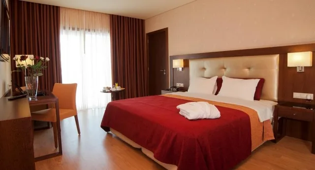غرفة قياسية بسرير مزدوج، Palace Hotel & Spa Termas De Sao Miguel 1/1