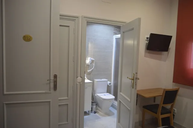غرفة اقتصادية بسرير مزدوج أو سريرين منفصلين، Hostal Aresol 3/4