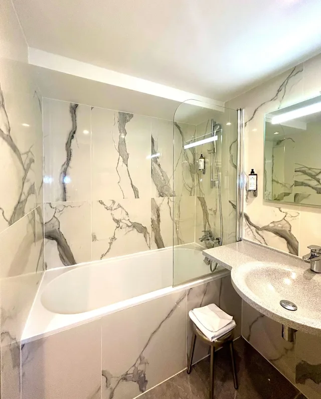 غرفة سوبيريور بسريرين منفصلين، HOTEL DE VARENNE 10/10