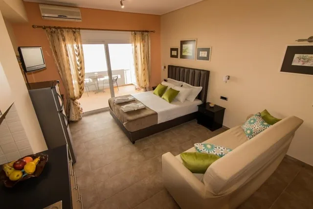 Evia Dream، Volos 13/31