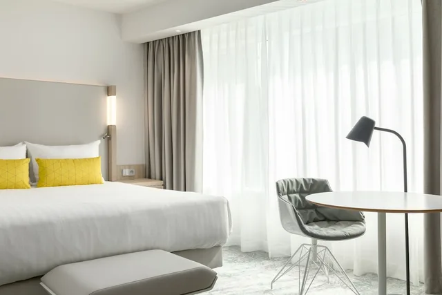 Deluxe, King Bed, Courtyard Paris Gare de Lyon 2/4