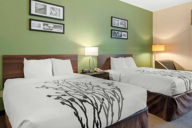 غرفة بسريرين كوين لذوي الإعاقة، Sleep Inn & Suites Port Charlotte-Punta Gorda 1/2