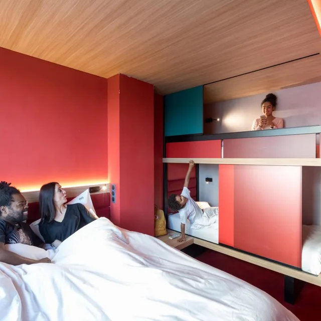 غرفة رباعية بحمام خاص، Yooma Urban Lodge Paris Tour Eiffel 3/6