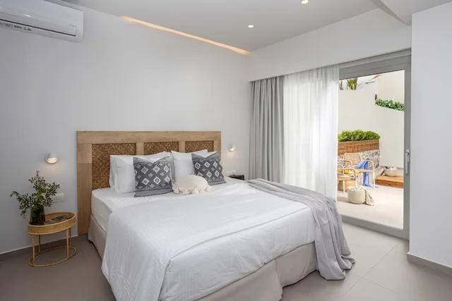 جناح جونيور بسرير كينج بمسبح خاص، Anassa Stalis Suites Adults Only 16+ 1/9