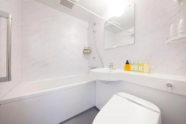 Moderate Double Balcony ANNEX 3 Adults، Centurion Hotel Residential Akasaka Station 7/7