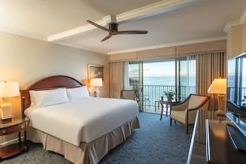 غرفة بسرير كينج لذوي الإعاقة، Monterey Plaza Hotel & Spa 1/1