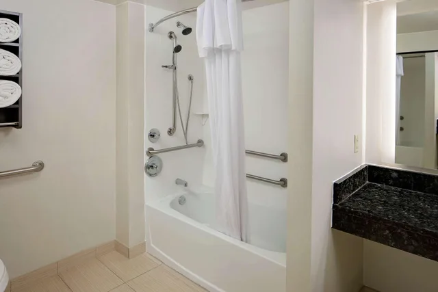 غرفة بسريرين مزدوجين لذوي الإعاقة، Homewood Suites by Hilton Hartford-Farmington 2/2