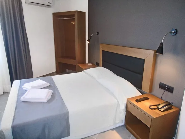 غرفة سوبيريور بسريرين منفصلين، Amphitryon City Hotel 4/9