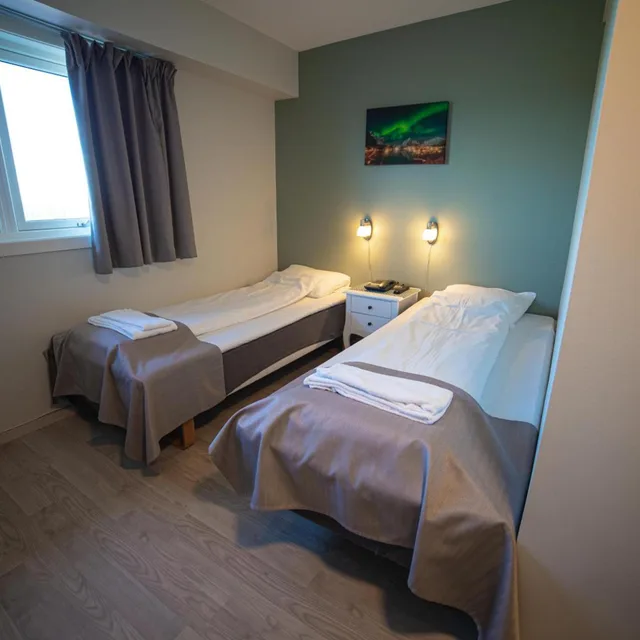 غرفة بسرير مزدوج أو سريرين منفصلين، Sandefjord Motor Hotel 2/6