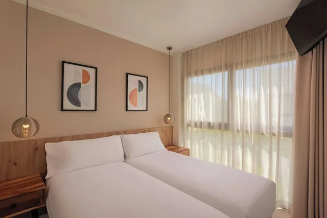 دوبلكس بسريرين مزدوجين بإطلالة على البحر بشرفة بغرفتي نوم، Four Points by Sheraton Costa Blanca Villas 1/7