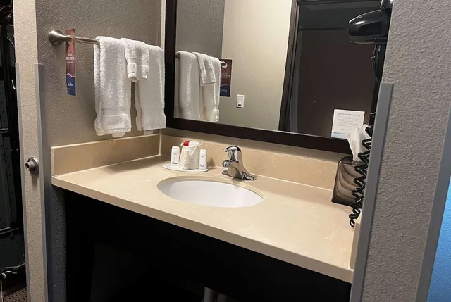 غرفة بزنس بسريرين كوين، Baymont by Wyndham College Station 6/10