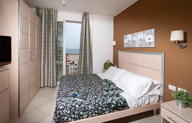 Junior Suite, Hotel Residence T2 Rimini 3/6
