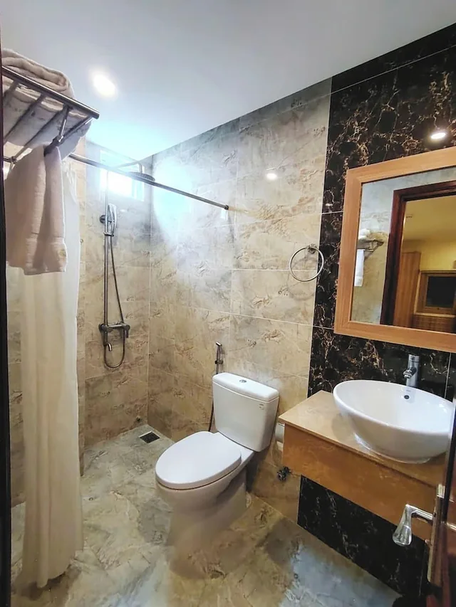 غرفة سوبيريور بسرير مزدوج وسرير فردي، Sen Vang Luxury Hotel 8/8
