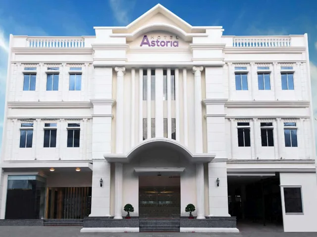 Superior, No Window، Astoria Hotel (formerly Hanum Hotel) 1/1