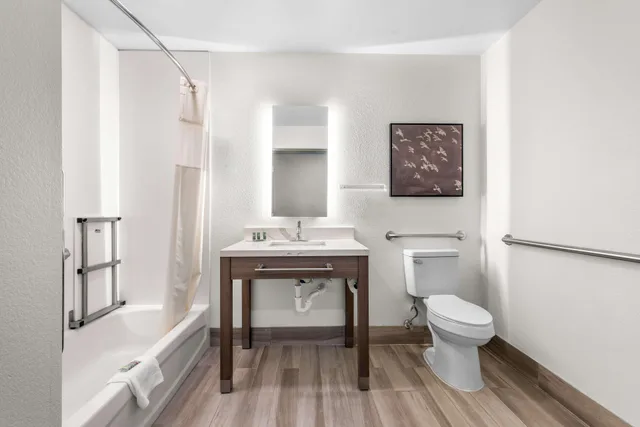 غرفة بسرير كينج لذوي الإعاقة، Best Western Acadia Hotel 5/6