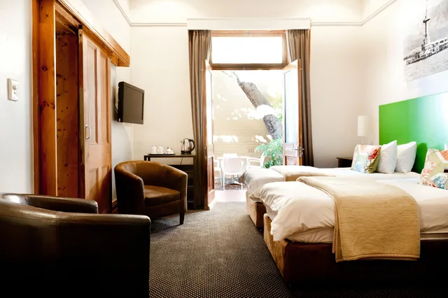 Room, Twin Beds, Ashanti Guest House Gardens Hostel 2/3