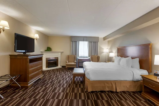 غرفة بسرير كينج، Best Western Plus Orillia Hotel 7/8