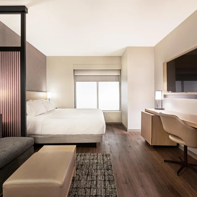 غرفة بسرير كينج مع أريكة، Hyatt Place Bozeman Yellowstone Airport 3/5