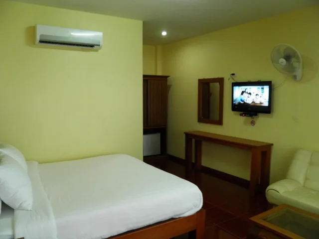غرفة قياسية بسرير مزدوج، Ruen Narisara Resort 1/8
