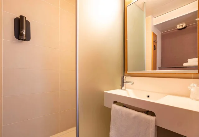 غرفة مزدوجة، B&B HOTEL Aubenas 3/3