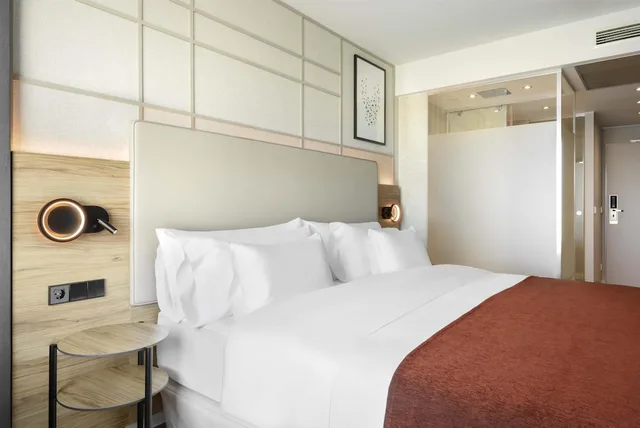 Deluxe, King Bed, Old Town View، Barcelo Dresden Newa 5/10