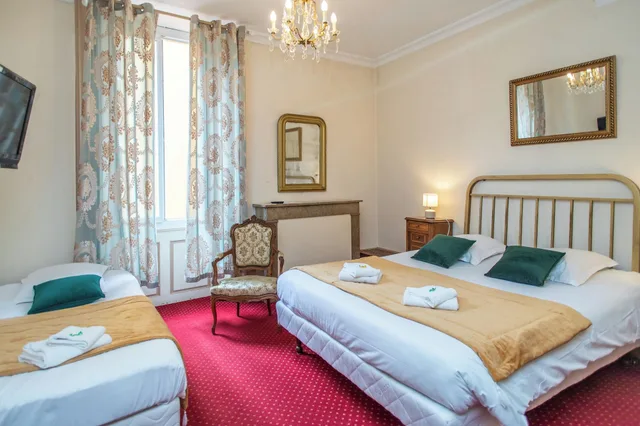 غرفة ثلاثية، Hotel Continental 2/5