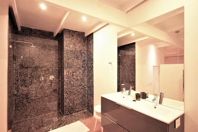 Art Villa, Deluxe, Double Bed, Patio, Xxl، Dysart Boutique Hotel 2/3