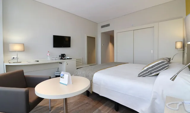 غرفة بسرير مزدوج أو سريرين منفصلين، Hotel Riviera Costa del Sol 2/2