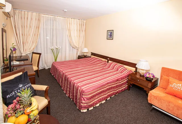 Standard, Double Bed, Park View, Princess Residence 3/9