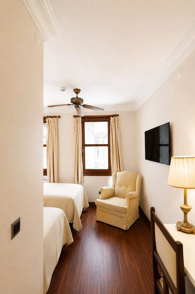 غرفة سوبيريور بسريرين منفصلين، Hotel Sari Konak 8/10