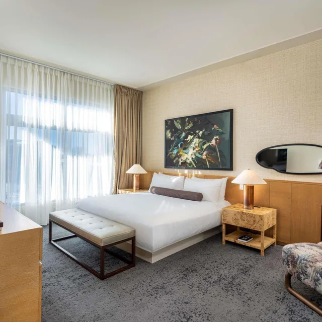 Deluxe, Queen Bed, 21C Museum Hotel Bentonville 1/8