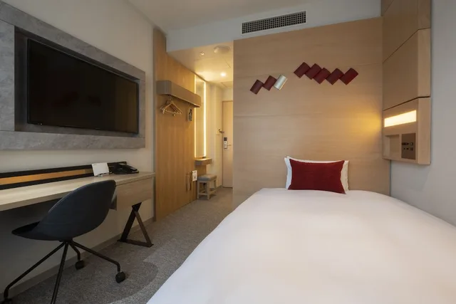 Room, Single, Double Bed, Private Floor, Hotel Jal City Haneda Tokyo 1/3